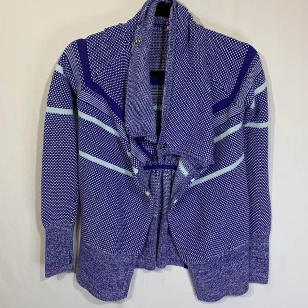 LULULEMON IVIVVA girls 100% cotton knit wrap sweater. Light blue/purple.…
